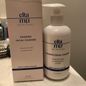Elta MD foaming facial cleanser exp: 9/2025